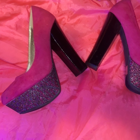 Sexy Pink Glitter Qupid Pumps heels size 7.5 like new - Picture 3 of 6